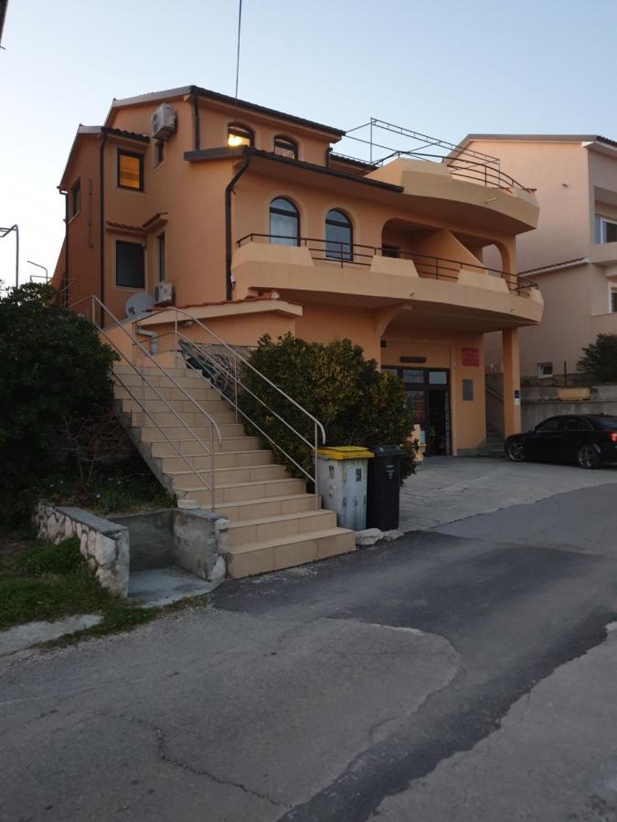 Apartments Damir 2838 Lopar Exterior photo