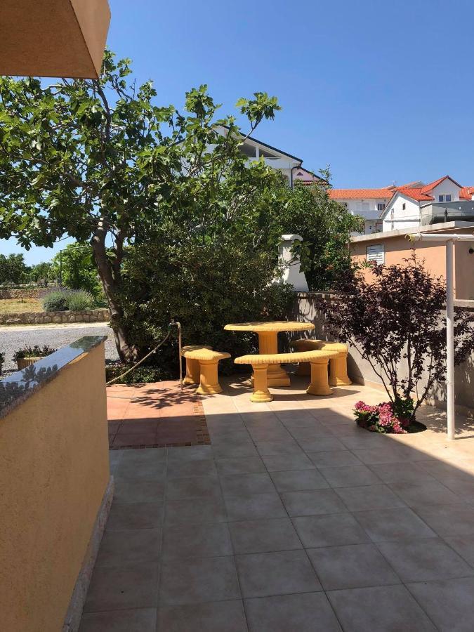 Apartments Damir 2838 Lopar Exterior photo